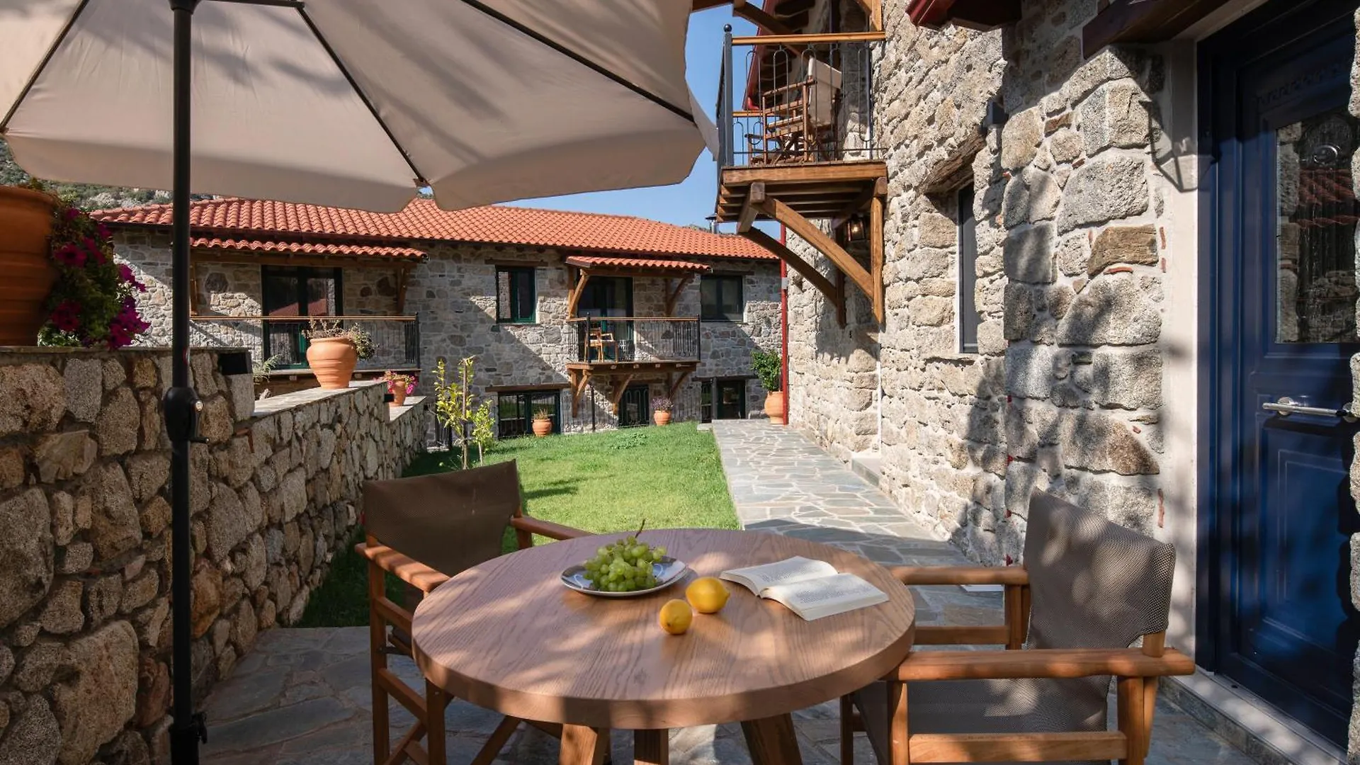 Lithos Villas Apollon Sykia